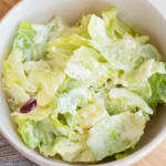 Eisbergsalat-Dressing mit Schmand und Zitrone