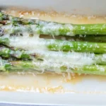 Grüner Spargel im Backofen - mit Parmesan überbacken