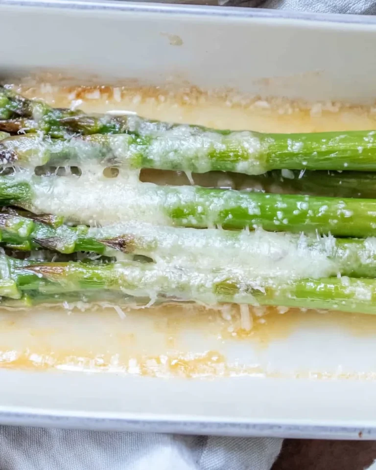Grüner Spargel im Backofen - mit Parmesan überbacken
