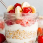 Overnight Oats - so cremig mit Joghurt, Banane & Erdbeeren