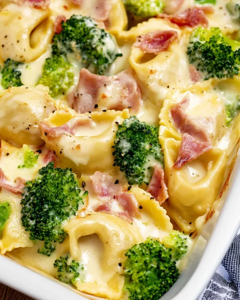 Tortellini Auflauf mit Käse-Sahne-Soße, HähnchenHähnchenHähnchenHähnchenschinken & Brokkoli